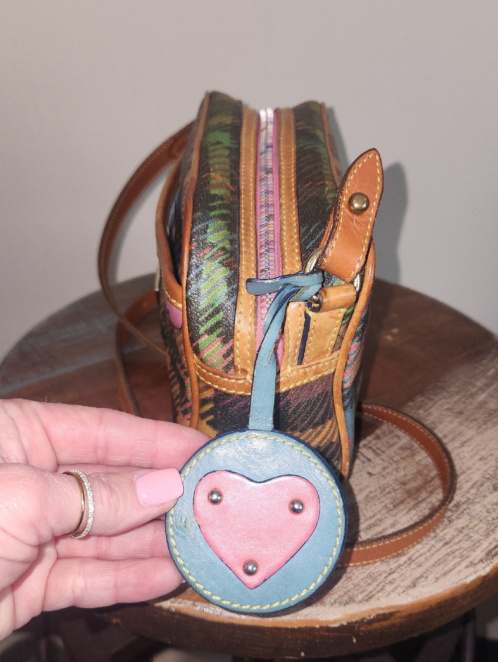 Dooney & Bourke Vintage Leather Rainbow Plaid Crossbody Baguette Pink Blue Y2K - Picture 6 of 16